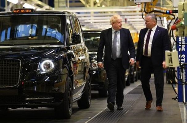 英国首相约翰逊再访LEVC  点赞TX引领英国“绿色工业革命”