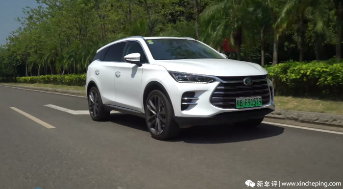 7座中型SUV新老神车硬碰硬，底盘功力谁更强？