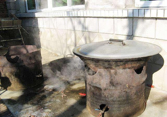 农村老家的大锅炖羊肉,炖大鹅,大碗炖鱼,老爸的手艺赛大厨