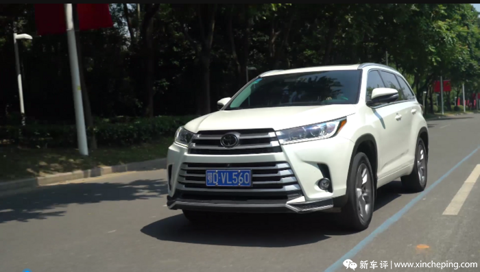 7座中型SUV新老神车硬碰硬，底盘功力谁更强？