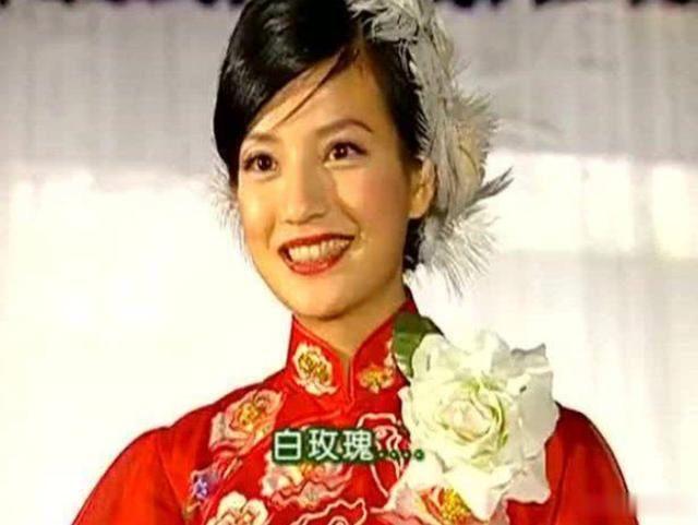 本以为谢娜演不了依萍当她换上白玫瑰装太美了吧
