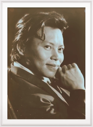 "李逵"赵小锐与妻子罕同框,两人裸婚相伴37年,相视仍含情脉脉