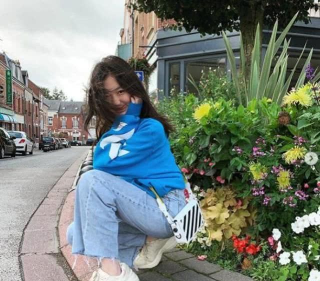 李嫣曬雪景美照賦詩以才女自居高冷氣質像極了媽媽王菲 阿波羅新聞網 李嫣曬雪景美照賦詩以才女自居高冷氣質像極了媽媽王菲 阿波羅新聞網