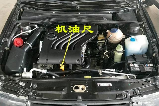 从机油尺处向外窜气是怎么回事?