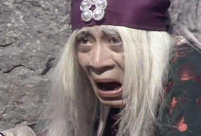 九尾狐狸跟金角,银角俩妖王究竟是什么关系?是亲娘还是干娘?