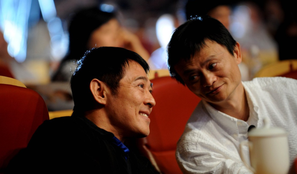 李连杰要带19岁女儿进商圈父女俩与马云同框jane难掩崇拜之意