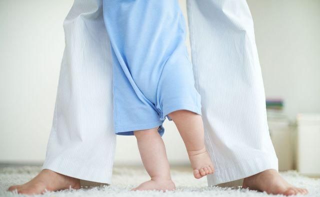 10~11个月宝宝是学步期,做好七个生活安全细节,孩子平安健康