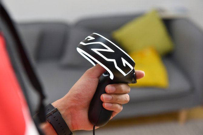 游戏发烧友的高阶玩具 htc vive cosmos评测