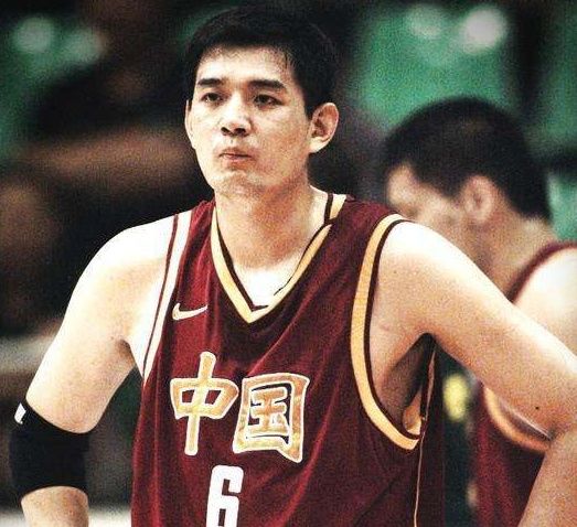 王治郅偷学他？中国男篮狂人！声称不训练亚洲也没有人打得过他！休闲区蓝鸢梦想 - Www.slyday.coM