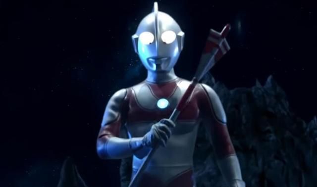 圆谷遭隔壁东大妈调侃龙装者战队玩梗杰克奥特曼