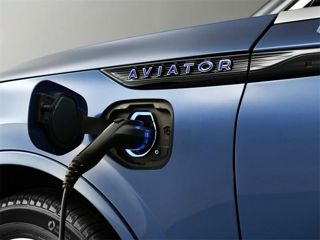 全系3.0T+10AT，比对手便宜10几万，全新7座SUV买哪款？