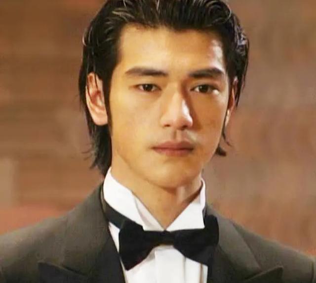 金城武年轻时有多帅?难怪连林志玲都会脸红害羞,惊叹于他的颜值