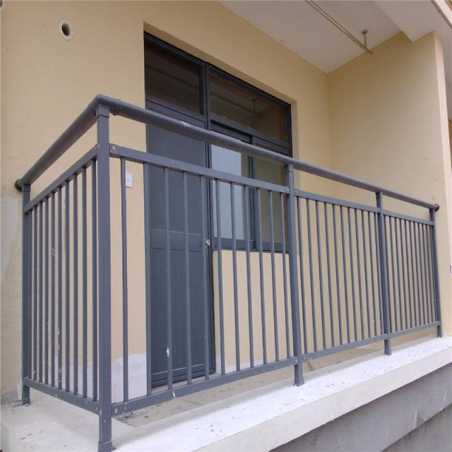 阳台栏杆施工要点很关键,一旦疏忽后果不堪设想!