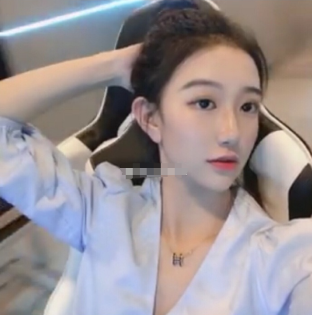 吴亦凡与杨紫相处不快？被曝与女生音频氛围暧昧，吐槽不想开工