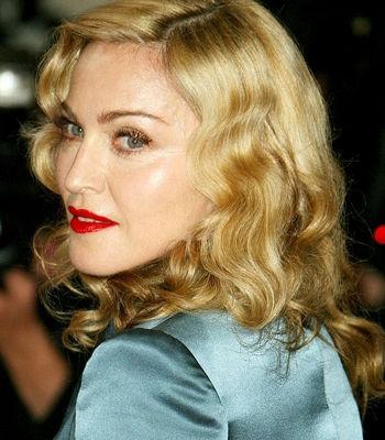 61岁的麦当娜因为迟到惨遭粉丝起诉却怒怼女王从来不迟到