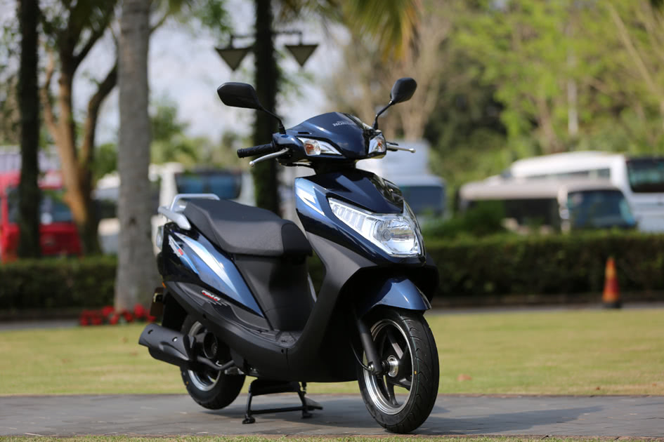 国四版的御鲨125摩托!led大灯 cbs,6l油箱,极速88公里