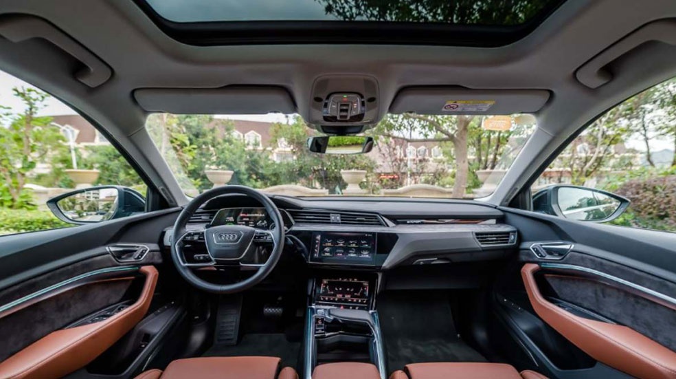 69.28万起，续航470公里，奥迪e-tron是能威胁特斯拉的豪华SUV