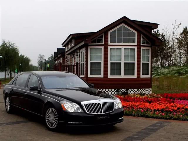 国内现身挂00001号车牌的2500万迈巴赫,车主才是焦点!