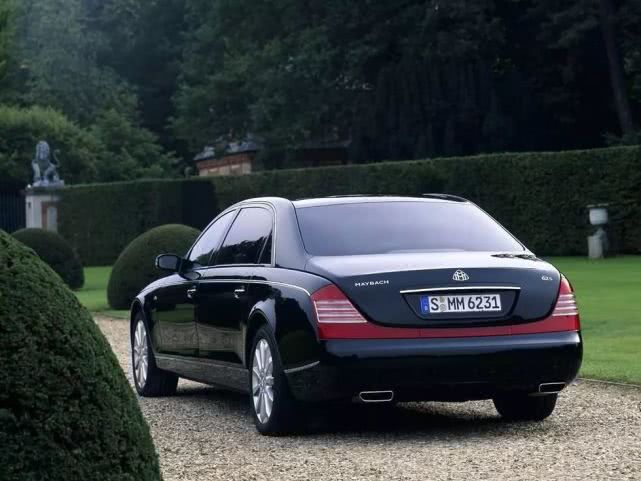 国内现身挂00001号车牌的2500万迈巴赫,车主才是焦点!