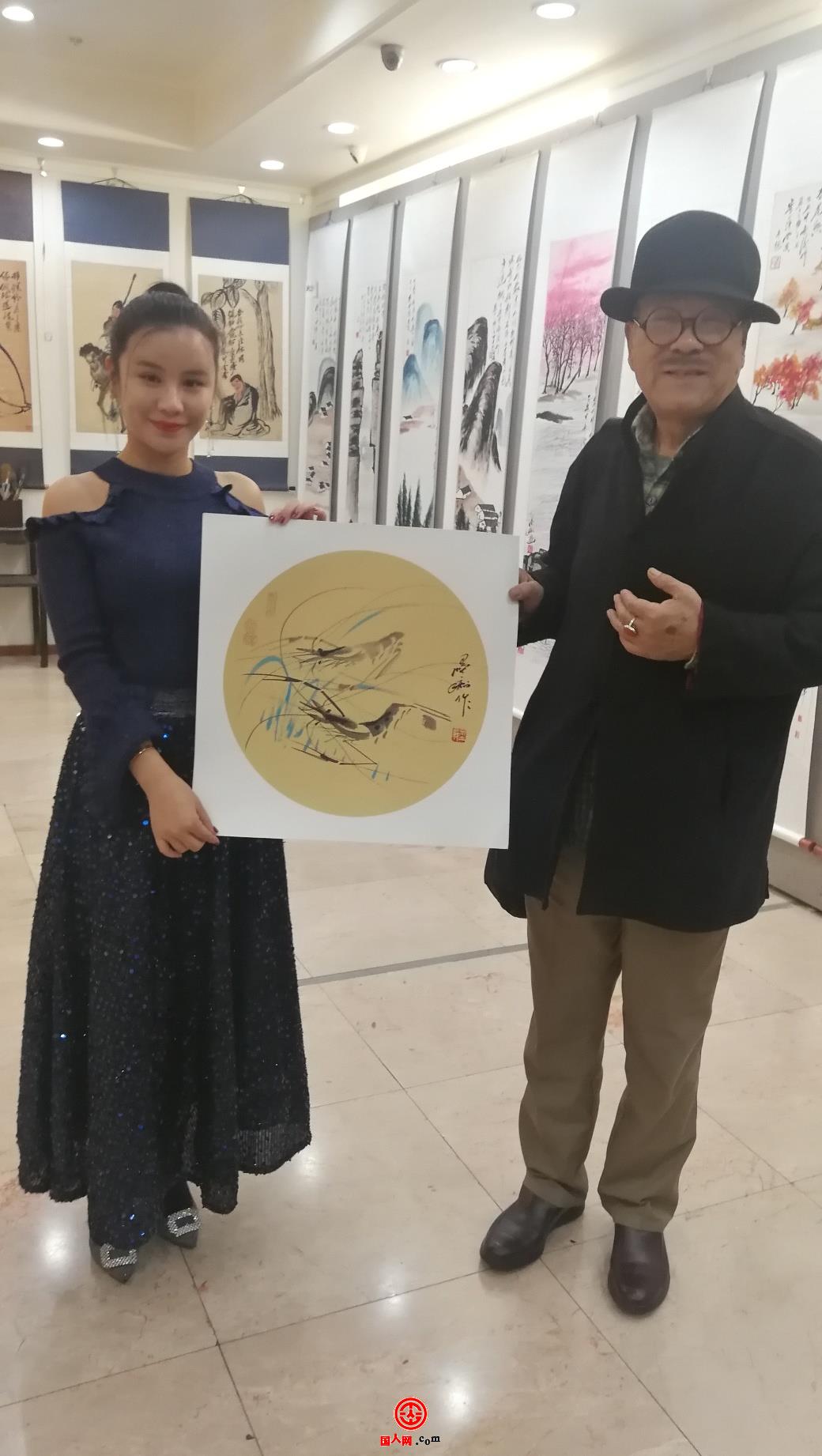 青年演员冬雪应邀主持墨痴从艺七十周年画展