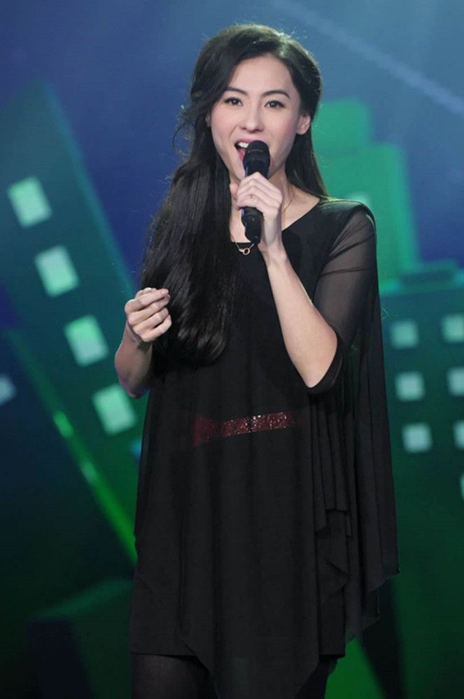 三孩子的妈还是那么美,张柏芝跳樱花舞引回忆杀,毫无违和感!