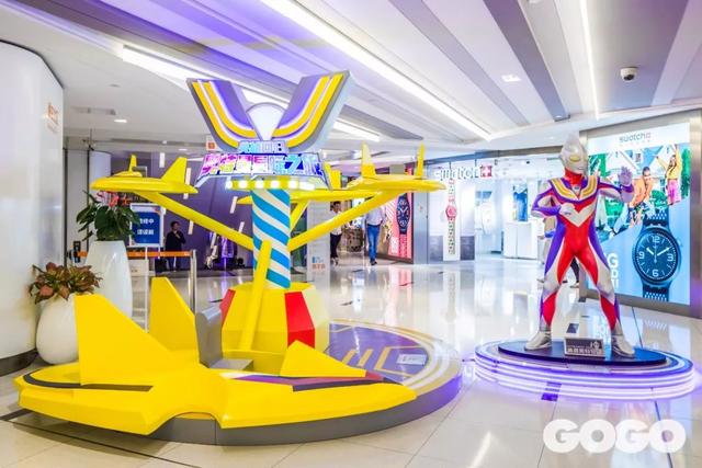 穿越光年距离奥特曼惊喜空降虹桥南丰城快来见证英雄归来