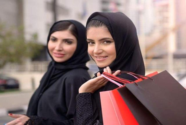 沙特在上世纪三十年代,在美国石油公司的帮助下,在沙特东部的达曼省