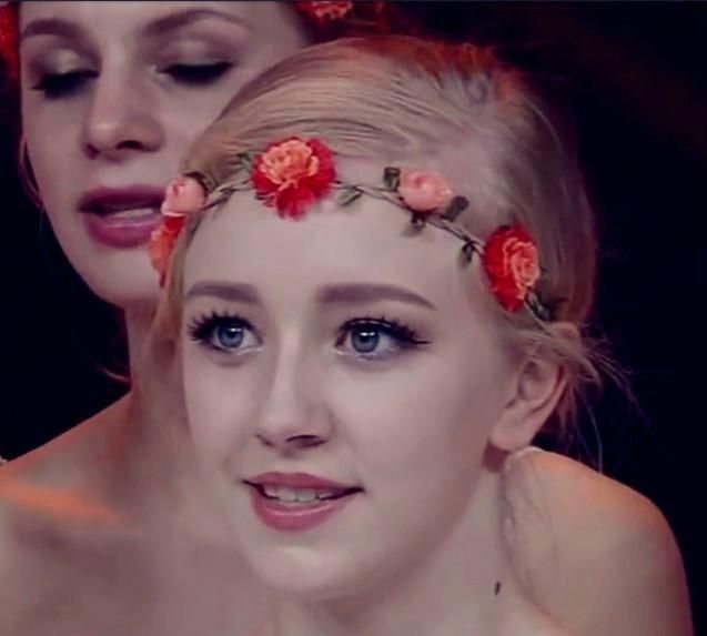 14岁意外走红的丹麦天使近照曝光后网友们大赞芒果台