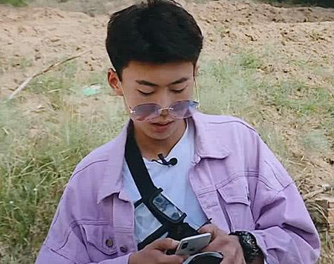 迎来最嚣张城市少年,刚进村就打电话叫人,导演都吓懵了|张明扬|变形记