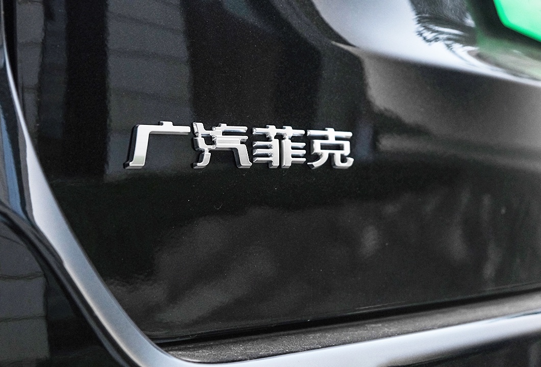 售价依然偏高？Jeep第一辆插电混动SUV，评指挥官PHEV