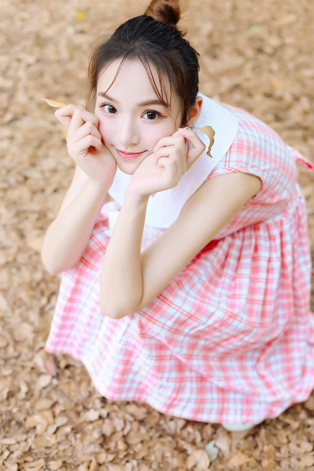 被大s说装可爱有心机,但朱云慧的穿搭是真直男斩,少女又俏皮