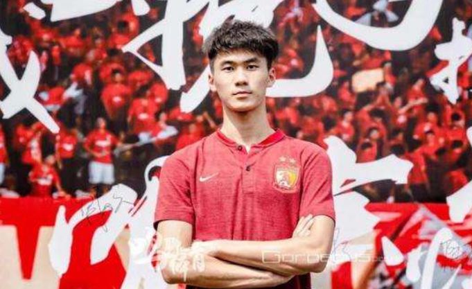 曝恒大又一后卫赛季报销,2重伤员已回国19岁天才或上位|高准翼|李学鹏