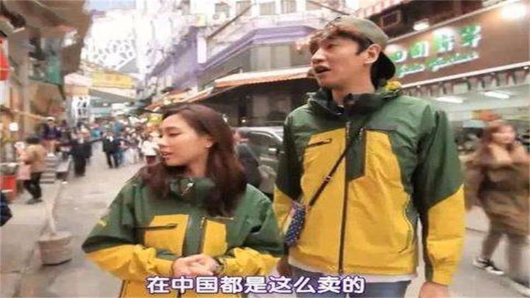韩国人到中国旅游，到商场购物感叹：中国人原来生活这么幸福