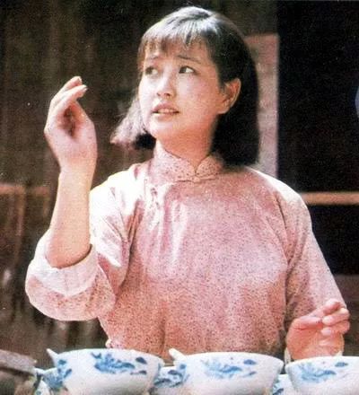 她曾在《少年天子》《青天衙门》《少年康熙》三部剧中出演了孝庄太后