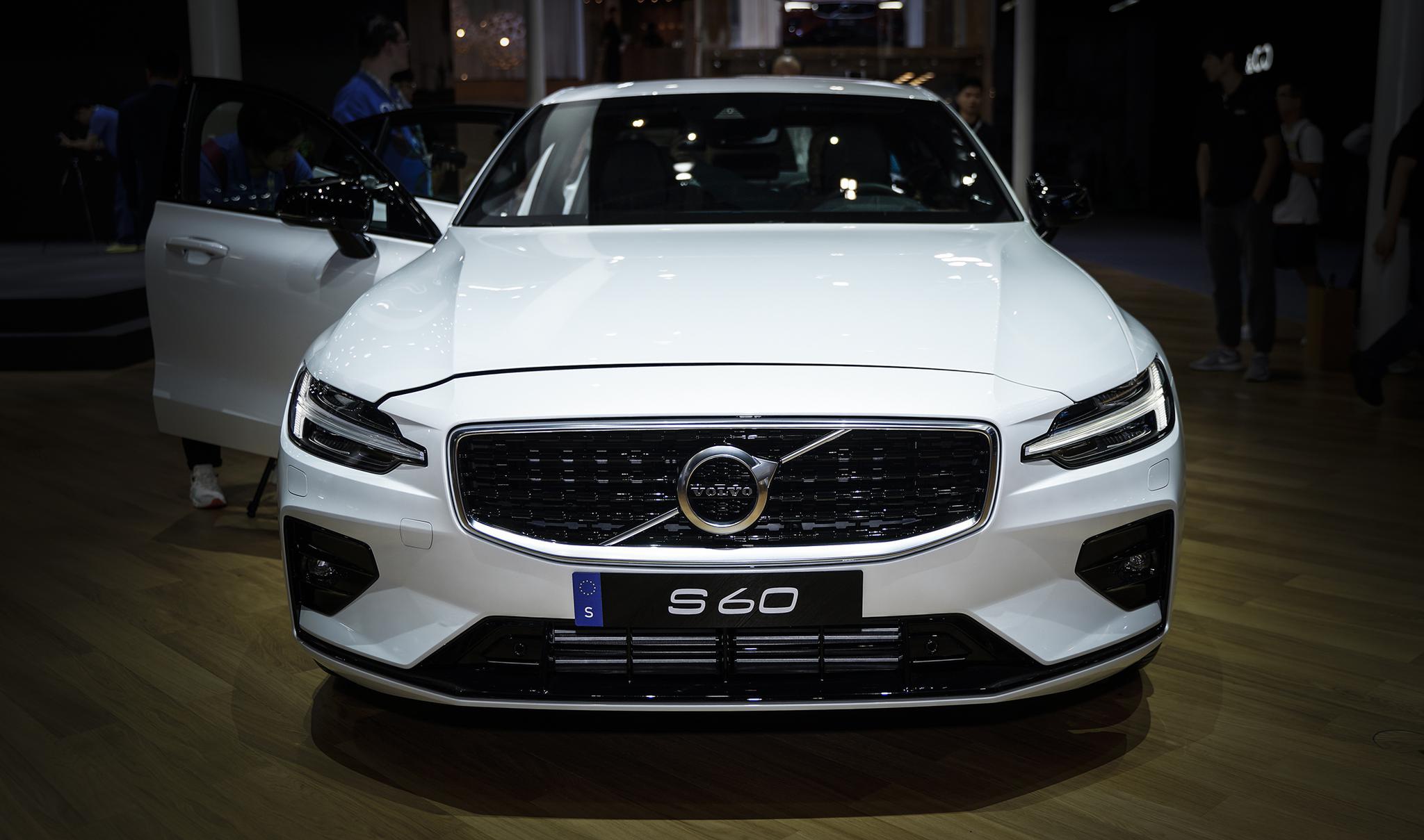 奥迪a4l的竞争对手终于来了全新沃尔沃s60亮相丨2019广州车展