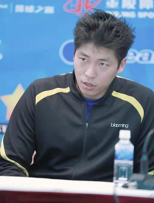 中国男排助理教练沈琼谈最崩溃的时刻,不敢出门,不敢出去吃饭