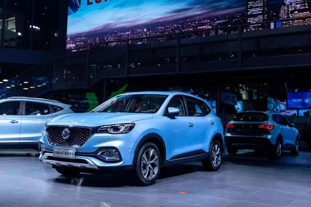 插电混动suv名爵ehs上市,售价18.98万元起