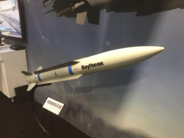 克服f22和f35的致命缺陷美军开发小尺寸空空导弹绰号游隼