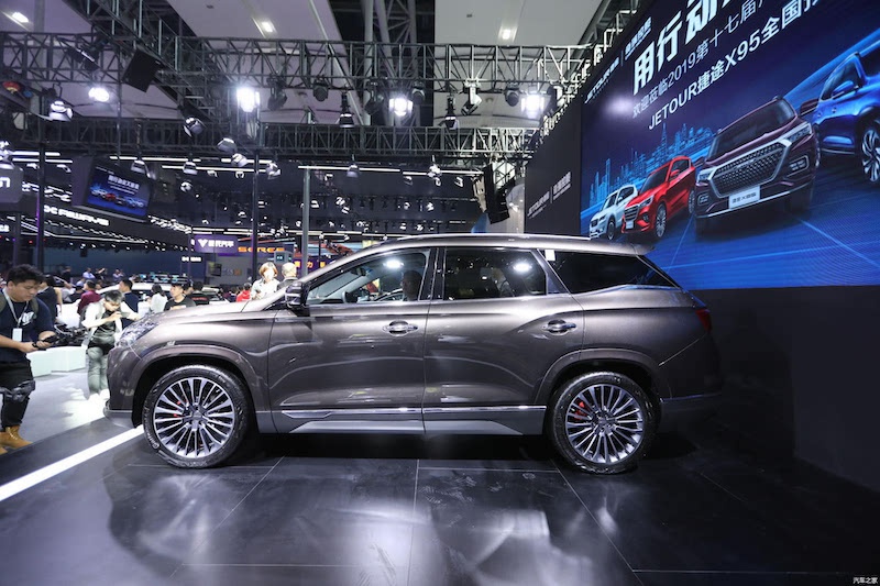 打造家用头等舱 捷途x95广州车展预售10.19万起