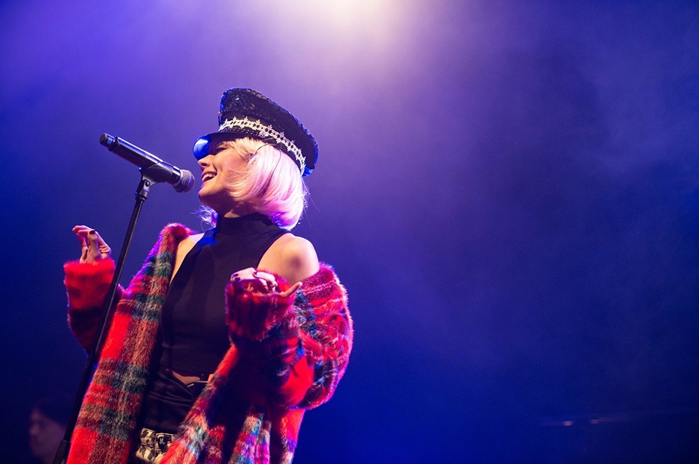 对话土屋安娜:像"杂草"一样顽强的活着 做喜欢的事