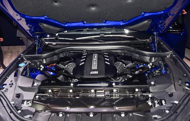 这才是最漂亮的“宝马X5”，蓝色车身，四出排气，马力626匹！