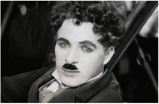 二战时期,德国人和日本人留"卫生胡"有啥用?高明之举