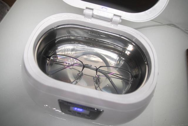 超声波清洗眼镜真的洗得干净吗眼镜党来看看