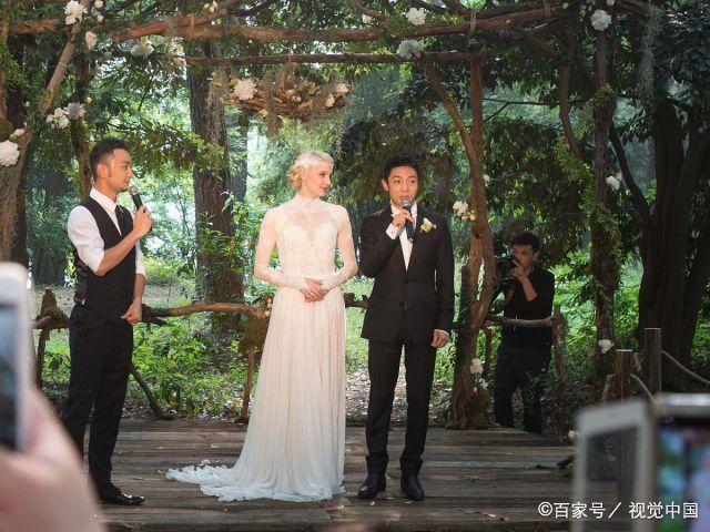 国民丈夫撒贝宁,国外妻子李白近照曝光,美女变胖仔,本尊:喜欢