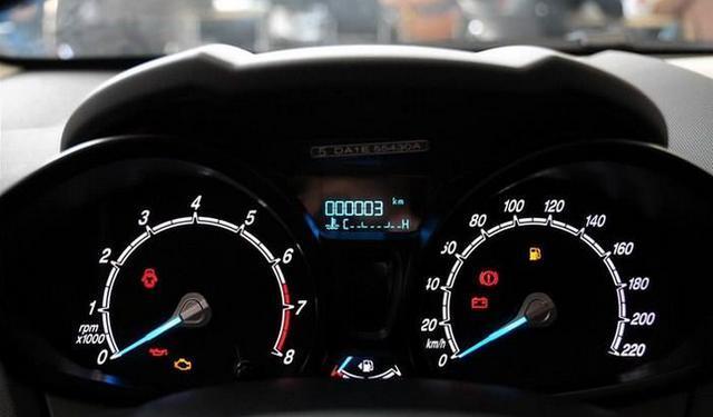 这些汽车故障灯你都知道吗？原来遇到这些故障灯该这样解决