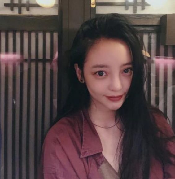 具荷拉去世好友说4次对不起,前男友冷漠清空ins,金希澈最痛心