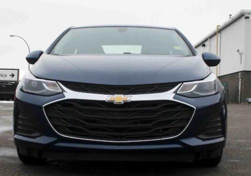 2019款雪佛兰科鲁兹到店实拍酷似迈锐宝配9at思域也得靠边站