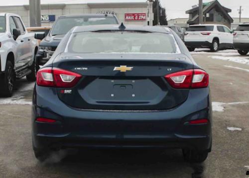 2019款雪佛兰科鲁兹到店实拍酷似迈锐宝配9at思域也得靠边站