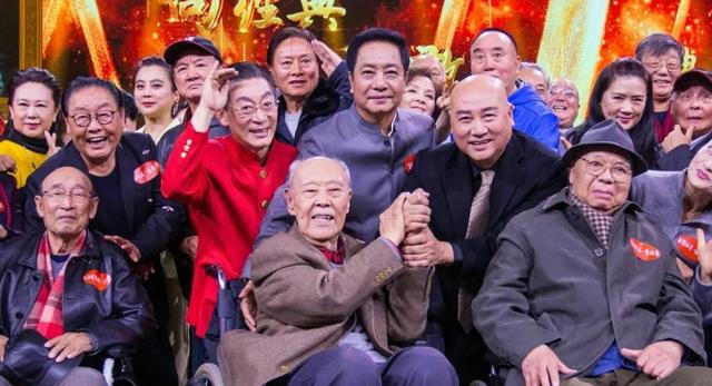 《西游记》最全聚首,一众配角反差大,扮花比心感动又心酸