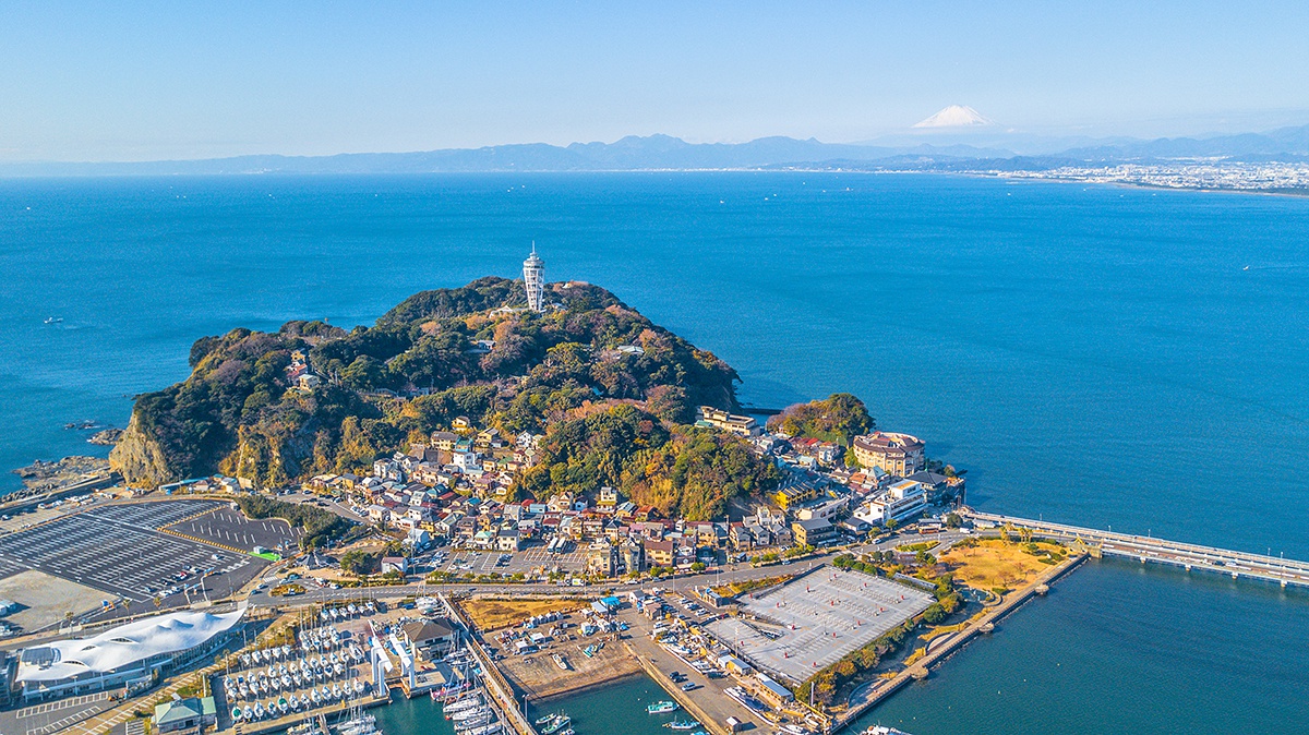 日本航拍镰仓江之岛竟然与富士山同框了